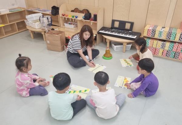 Lotte's　childcare　system